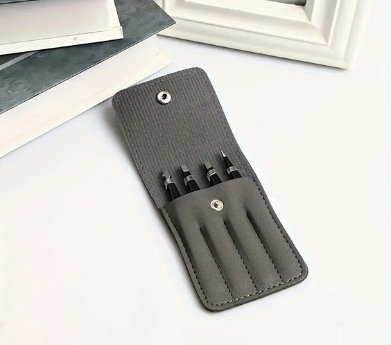 Комплект от 4 прецизни пинсети с елегантен калъф