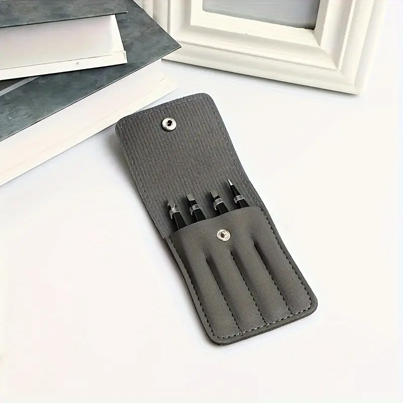 Комплект от 4 прецизни пинсети с елегантен калъф