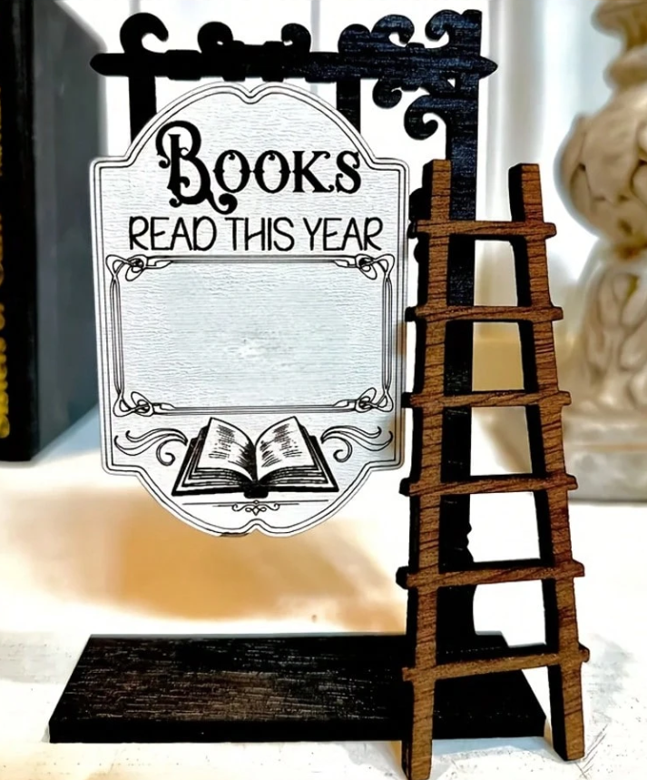 Дървена мини табела "Книги, които прочетох тази година"