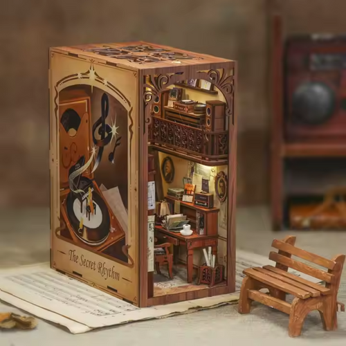 КНИЖАРНИЦАТА НА МЕЛОДИИТЕ - book nook - Nookche 1